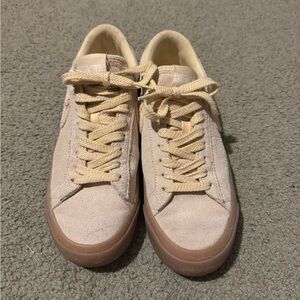 Nike SB Blazer Low GT Pro Premium Pale Vanilla Gum